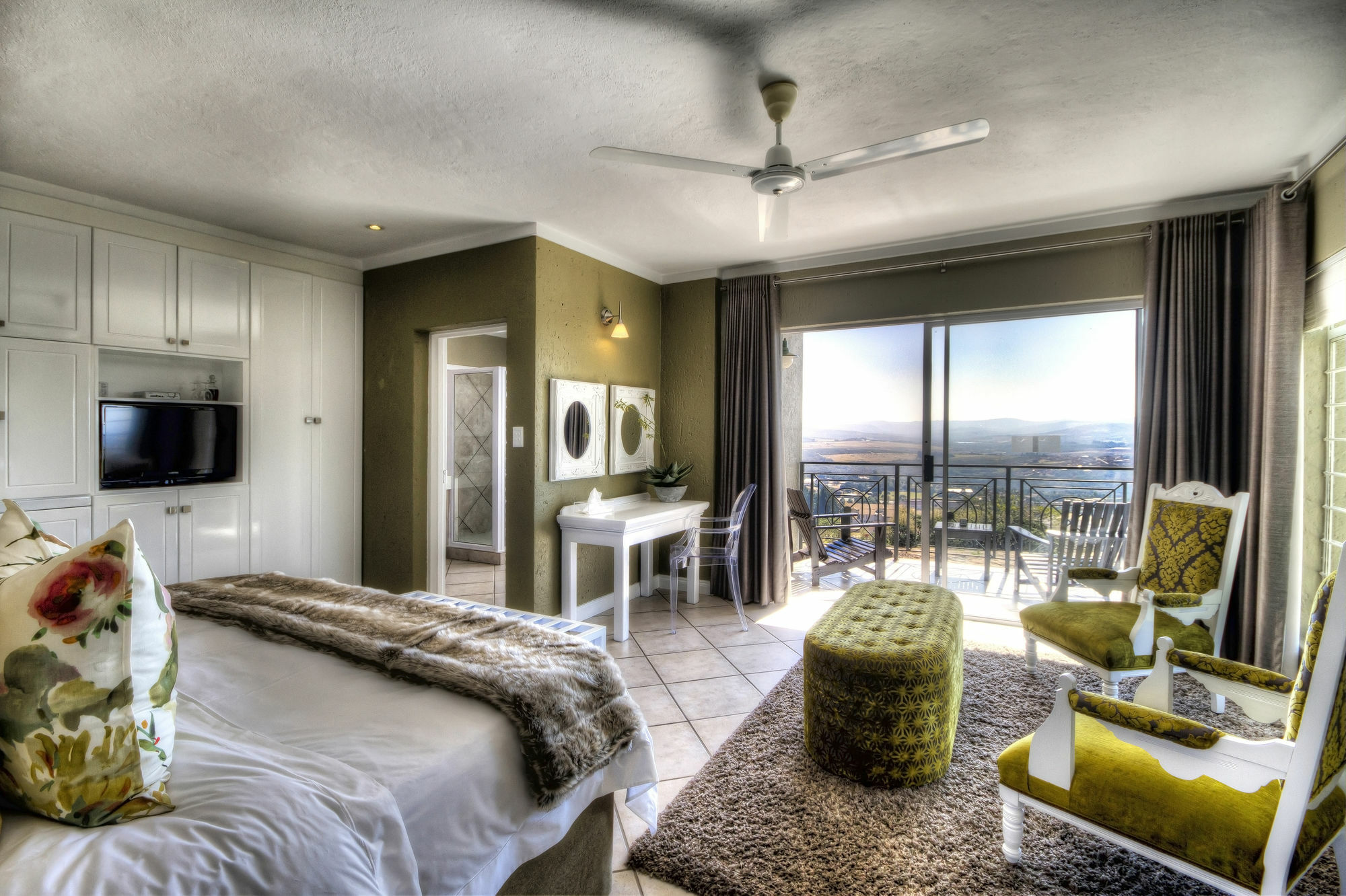 Loerie'S Call Guesthouse Mbombela Dış mekan fotoğraf